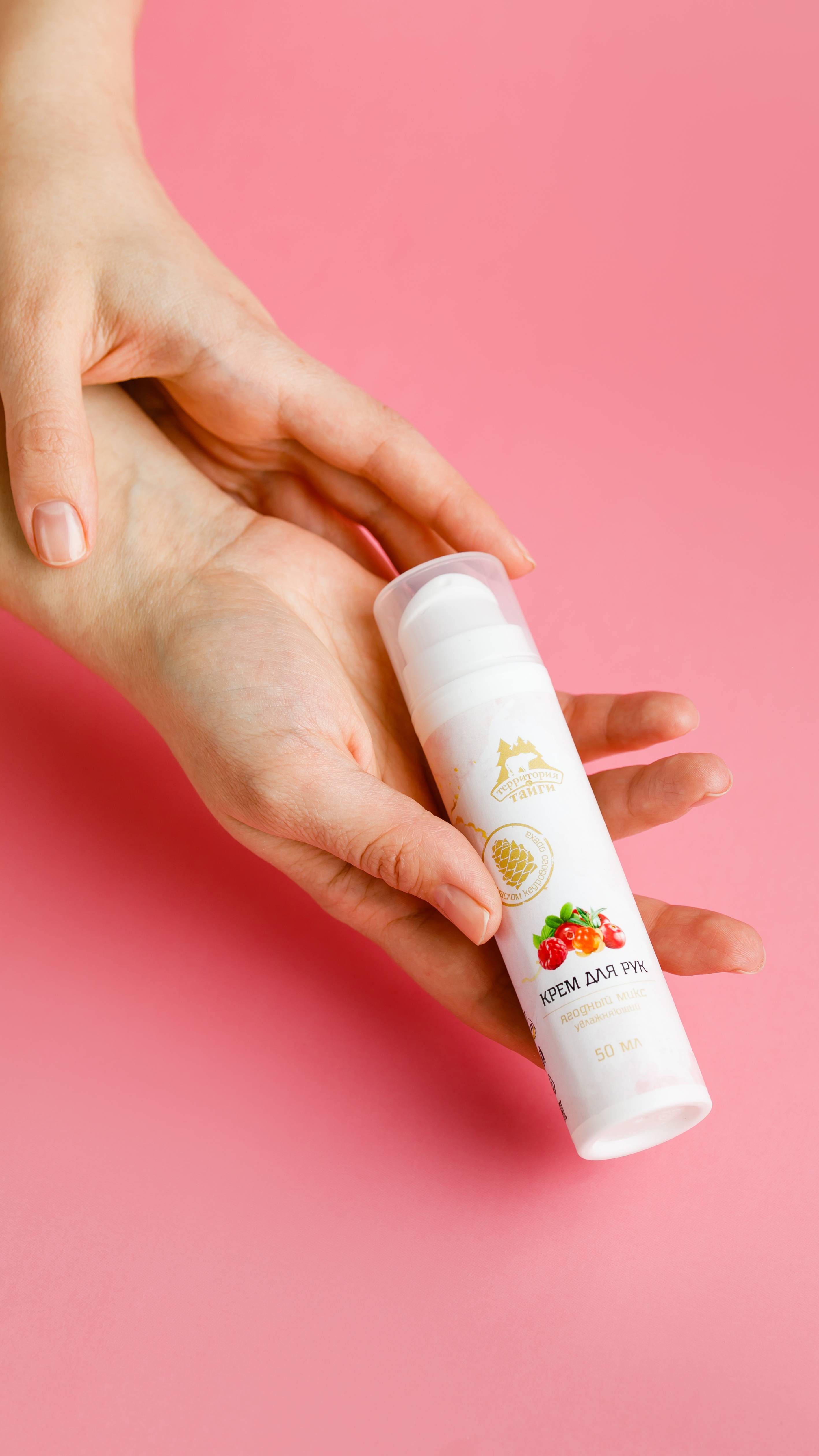 Натуральный крем для рук с ароматом ягод
