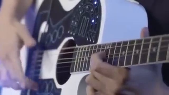 Musician playing the worlds first Wireless MIDI Controller for Acoustic Guitar смотреть онлайн