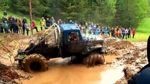 Крутые гонки внедорожников по жуткому бездорожью. Прыжки грузовиков. Экстримальные гонки. AUTOMIXMA