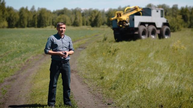 Испытания «Бурлака» с буровой установкой в полевых условиях смотреть онлайн