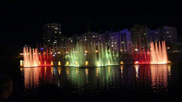 Фонтан "Крылья Орла". Новая Программа. смотреть онлайн
