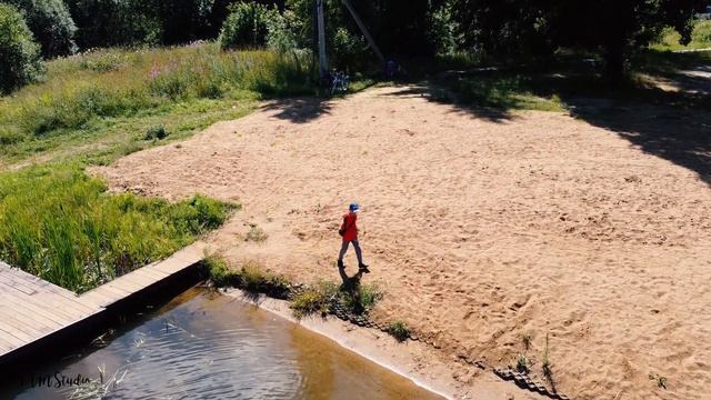 Тихая заводь Лес, река и пляж смотреть онлайн