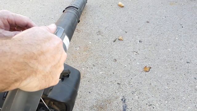 Craftsman 25 CC Leaf Blower. Almost bought one, thanks to my neighbor. смотреть онлайн
