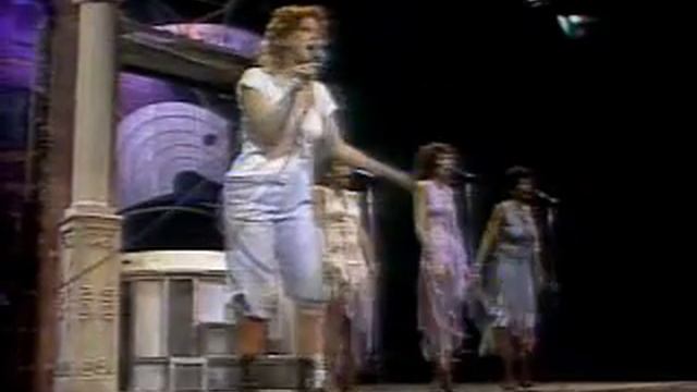 The Bette Midler Show - Boogie Woogie Bugle Boy