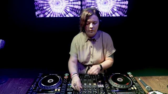 AB Music Studio: Natasha Ostrovskaya Live Vocal Dj Set