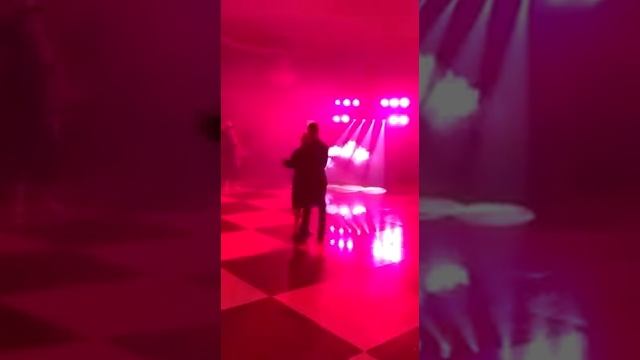 Танец мамы и сына смотреть онлайн