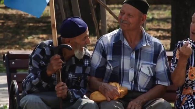 В Крыму провели ифтар по случаю Дня крымскотатарского флага смотреть онлайн