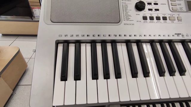 Piano en coppel - YAMAHA PSR F51 | CASIO смотреть онлайн