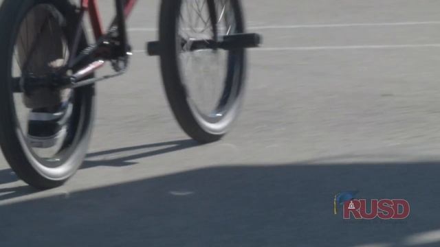 Woodcrest & Castle View Holiday Bike Giveaway смотреть онлайн