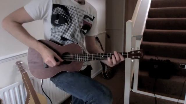 Lanikai LU-21BE Baritone Ukulele - Electro Acoustic Sound Comparison смотреть онлайн