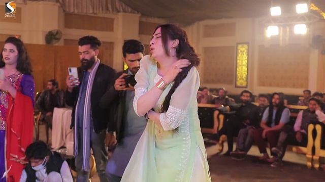 Samandar Main Kinara Tu , Gul Mishal Romantic Dance Performance 2022 смотреть онлайн