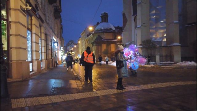 🎄Ёлка.🏰 Центр. 🌓Вечер. Львов сегодня 6 декабря. @KakDela-Lvov смотреть онлайн