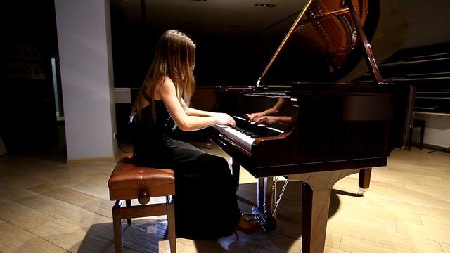 Elena Pogulyaeva. F. Chopin. Etude смотреть онлайн
