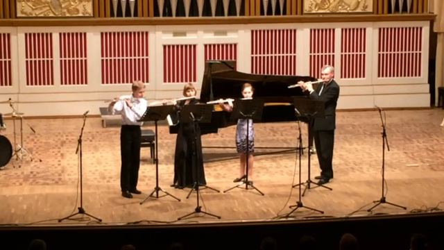 Отчетный концерт 04.04.17. Квартет флейтистов. 