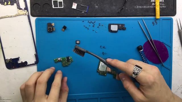 Что делать если уронил телефон в воду смотреть онлайн