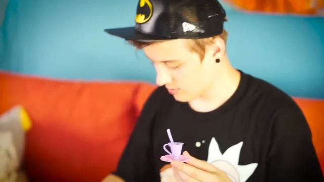 ИВАНГАЙ БОМБАНУЛ смотреть онлайн