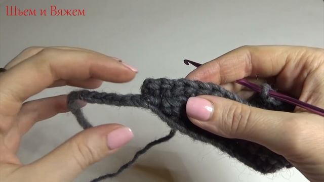 Простая вязаная шапка резинка крючком. Видео мастер класс. A simple hat. Crochet. смотреть онлайн