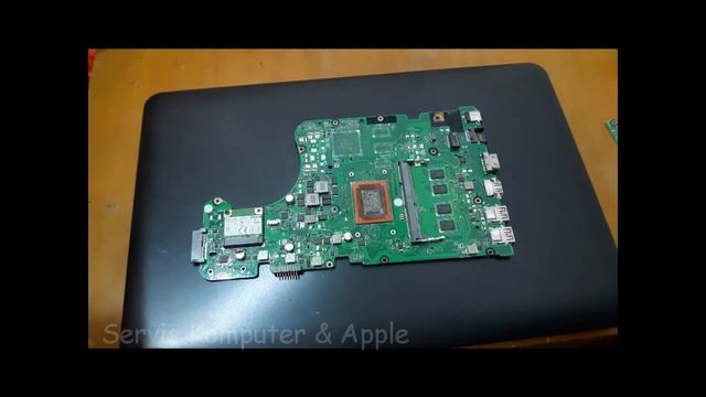 Asus X555QA-BH11-CB Tutorial Bongkar Pasang (disassembly) Battery, HDD, ganti thermal paste смотреть онлайн