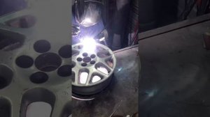Сварка Аргоном Восстановление куска на литом диске  argon welding