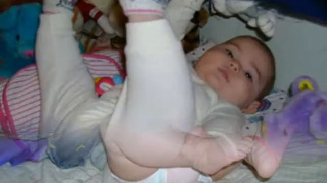Júlia em vídeo feito pela vovó Dora смотреть онлайн