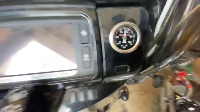 M8 oil pressure gauge, redneck repair, boobie ride смотреть онлайн