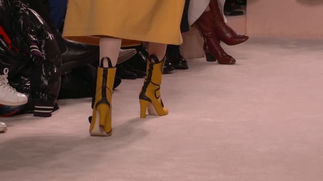 Fendi Women’s Fall/Winter 2020-21 Fashion Show смотреть онлайн