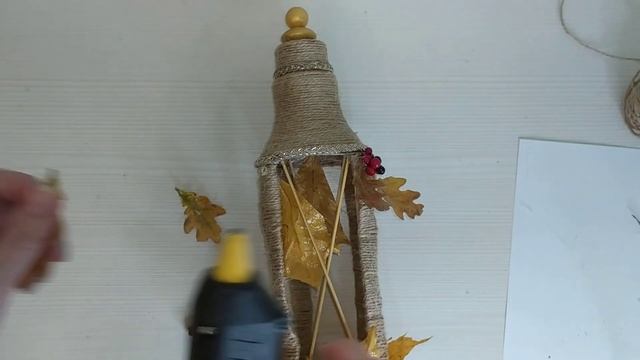 DIY. ОСЕННИЙ ДЕКОР КОМНАТЫ. ФОНАРЬ ИЗ ПЛАСТИКОВОЙ БУТЫЛКИ смотреть онлайн