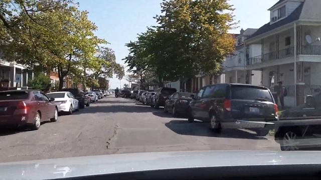 Driving through the streets of Hamtramck, Michigan смотреть онлайн