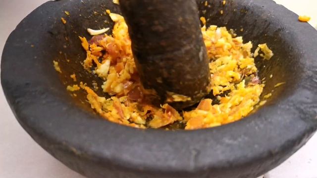 Best Fried worm (Sago Caterpillar) The taste like shrimp | delicious Indonesian Food смотреть онлайн