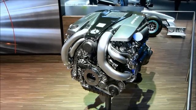Mercedes-Benz E63 AMG 5.5 V8 Biturbo Engine -- 720p --