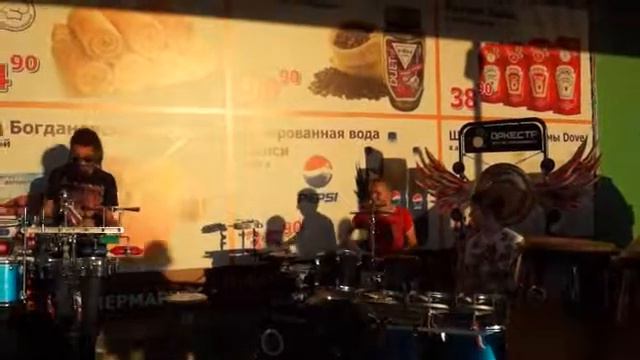 Рязань. Оркестр Летучих барабанщиков.16.08.2013 смотреть онлайн