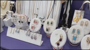 В ПАРИКМАХЕРСКУЮ, МАНИКЮР, ПЕДИКЮР. ВЫБИРАЕМ ПОДАРКИ АНТОНУ. 22.06.24.