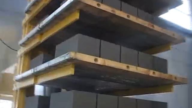 Как мы производим 10 бетонных блоков в минуту смотреть онлайн