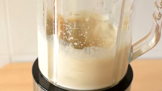 СМУЗИ БАНАН С МИНДАЛЕМ смотреть онлайн