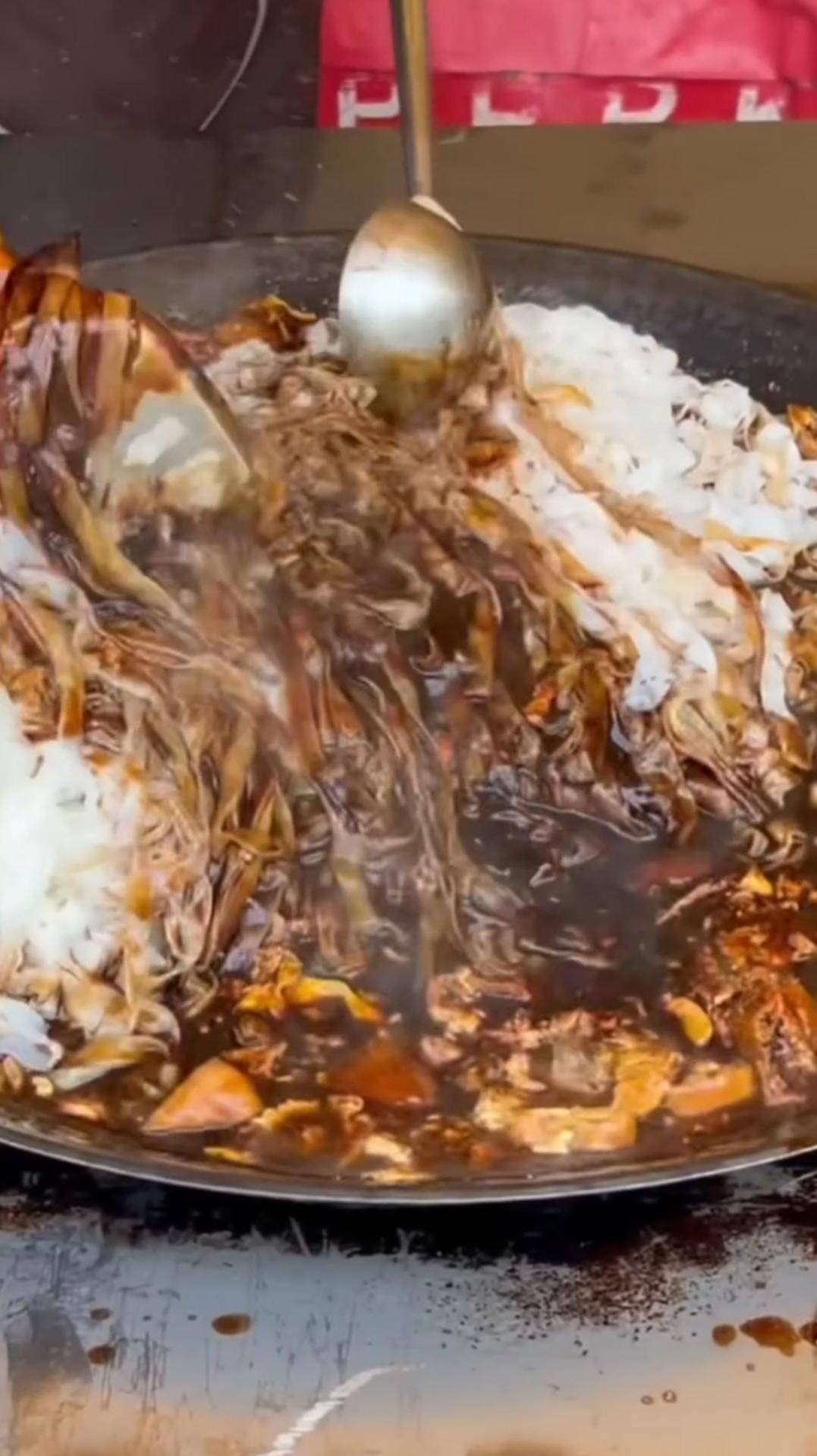 Жаренная лапша с омлетом #shorts #лапша #омлет смотреть онлайн