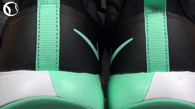 Nike Vapor Lite Tennis Shoes Review (EN) смотреть онлайн