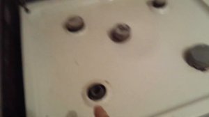 Плохо горит газовая конфорка? УСТРАНЯЕМ БЕЗ РАЗБОРКИ! Легко и Просто ! Своими руками !