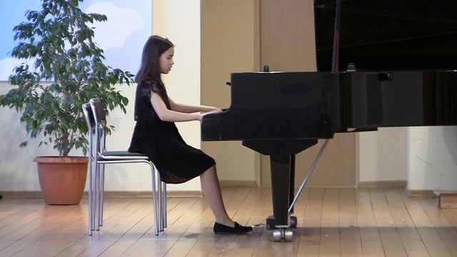 Коркина Таисия - г.Обнинск - И С Бах Маленькая двухголосная фуга до минор смотреть онлайн