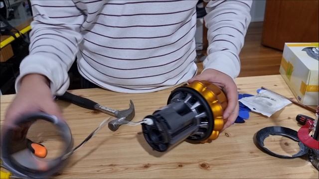 OPEN ME UP! Dyson V15 Detect Complete Disassemble and Clean смотреть онлайн