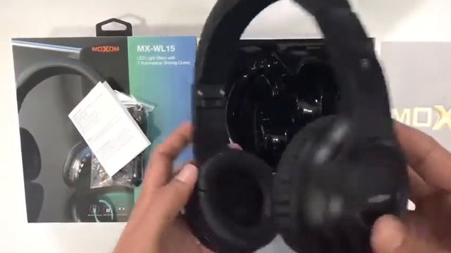 Hi-Fi Moxom Headphones смотреть онлайн