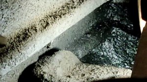 Где находится пробка слива охлаждающей жидкости из блока двигателя Ford transit 2.5 d .?