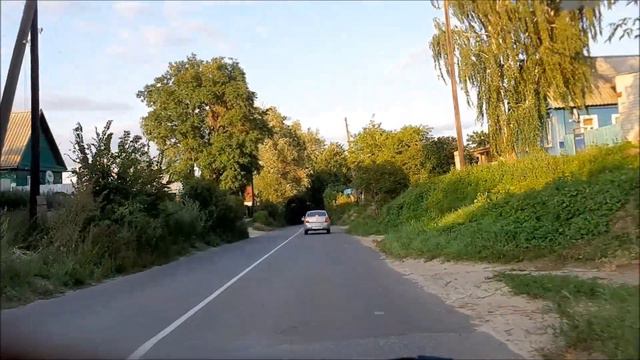 Зеленый тоннель перед въездом в Трубчевск смотреть онлайн