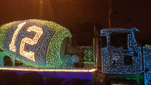 Seahawks 12th Man Bayview Redi-Mix Cement Mixer Truck смотреть онлайн
