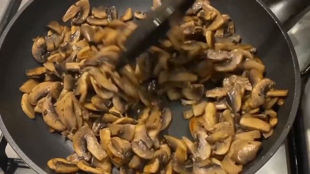 запеканка с курицей и грибами в сметанном соусе под сыром смотреть онлайн