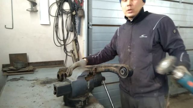 ЗАМЕНА САЙЛЕНТБЛОКОВ БЕЗ ПРЕССА ЗАДНИХ ПРОДОЛЬНЫХ РЫЧАГОВ ПОДВЕСКИ МИТСУБИСИ ПОДЖЕРО СПОРТ МОНТЕР смотреть онлайн