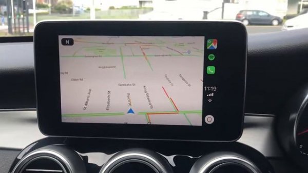 Mercedes W205 C class Apple CarPlay!