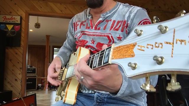 1955 Gretsch White Penguin G6134-CS Custom Shop Relic 2015 Eddie Vegas смотреть онлайн