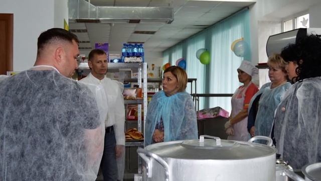 Детский омбудсмен проверила качество питания в школах и детсадах Феодосии смотреть онлайн