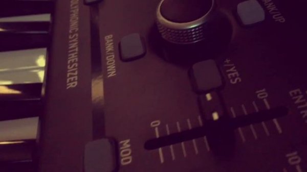 Behringer deepmind 6