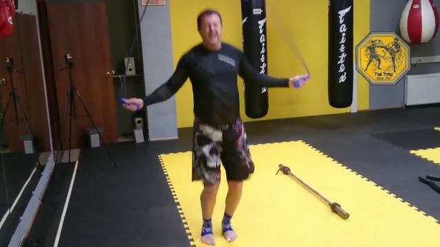 Прикладная функциональная тренировка по MuayThai в клубе ThaiTrong. Тренер - Михаил Церцвадзе.